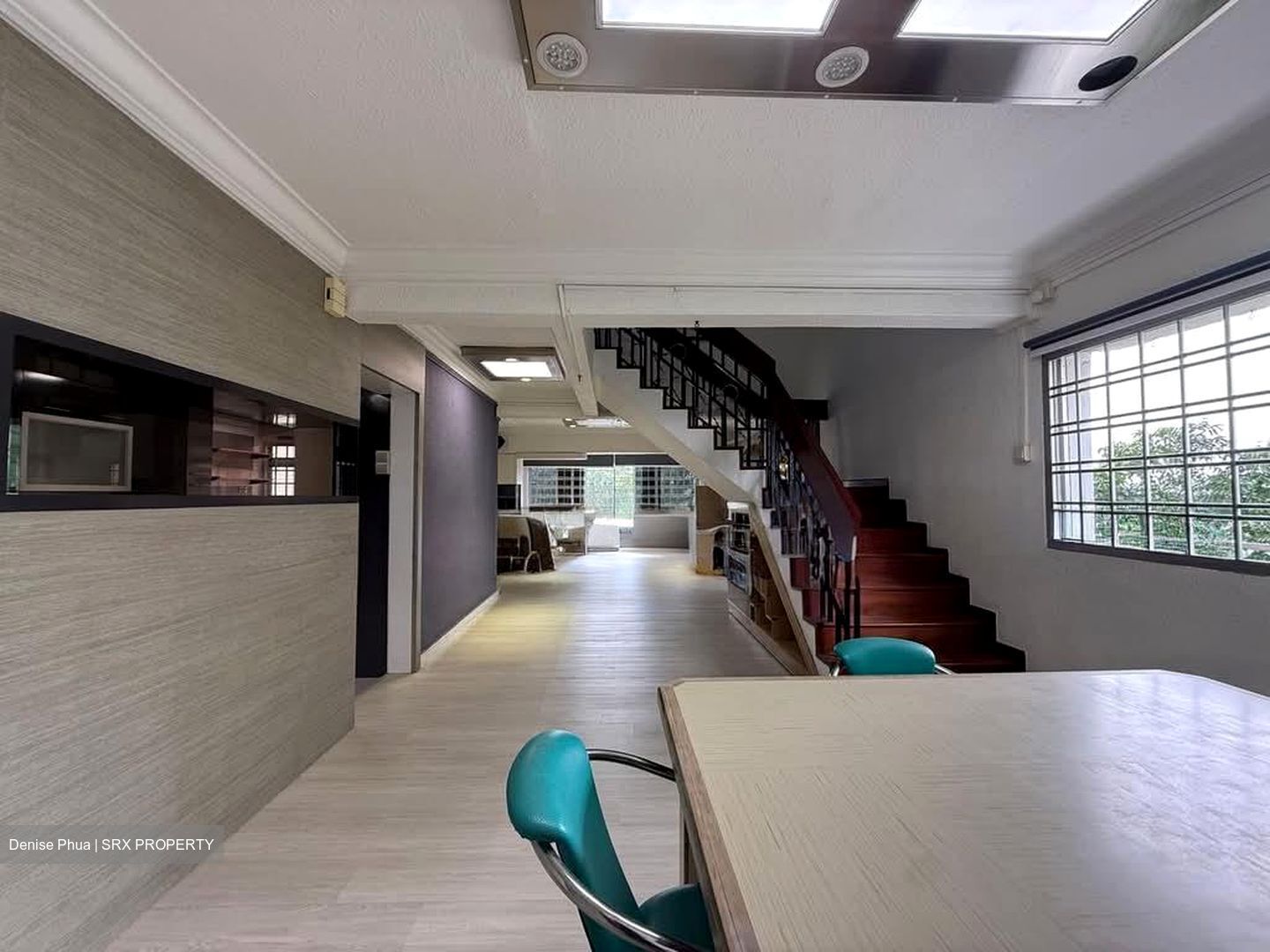 Blk 558 Jurong West Street 42 (Jurong West), HDB Executive #544961861